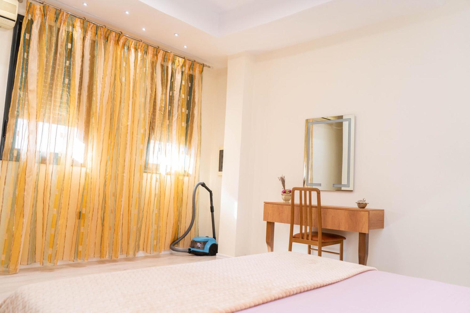 The Urban Nest Apartament Wlora