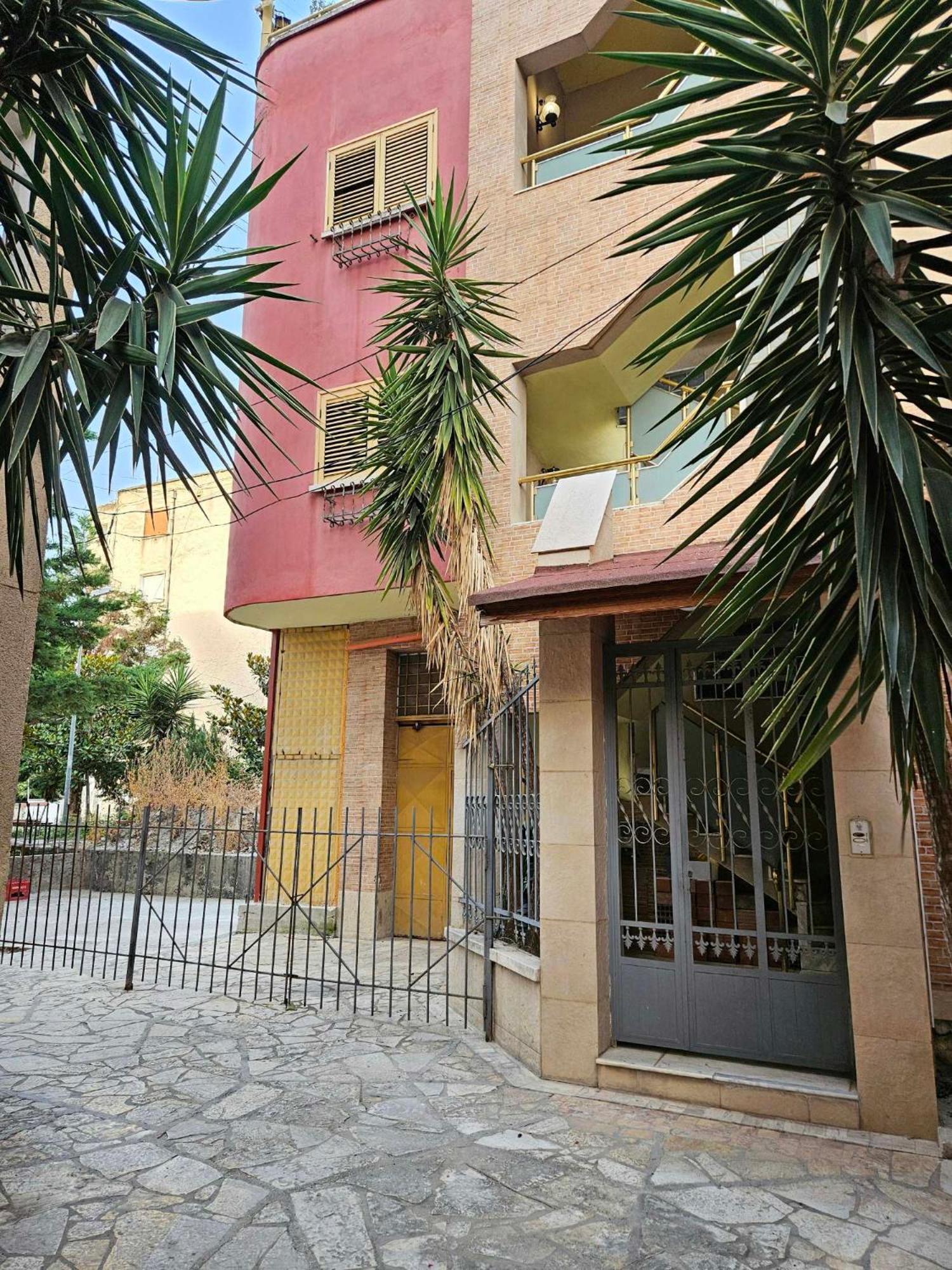 Apartament The Urban Nest Wlora